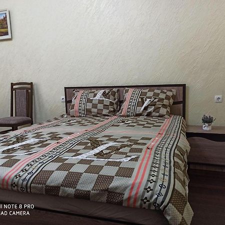 Квартира В Самом Центре Wi-Fi Appartamento Černivci Esterno foto